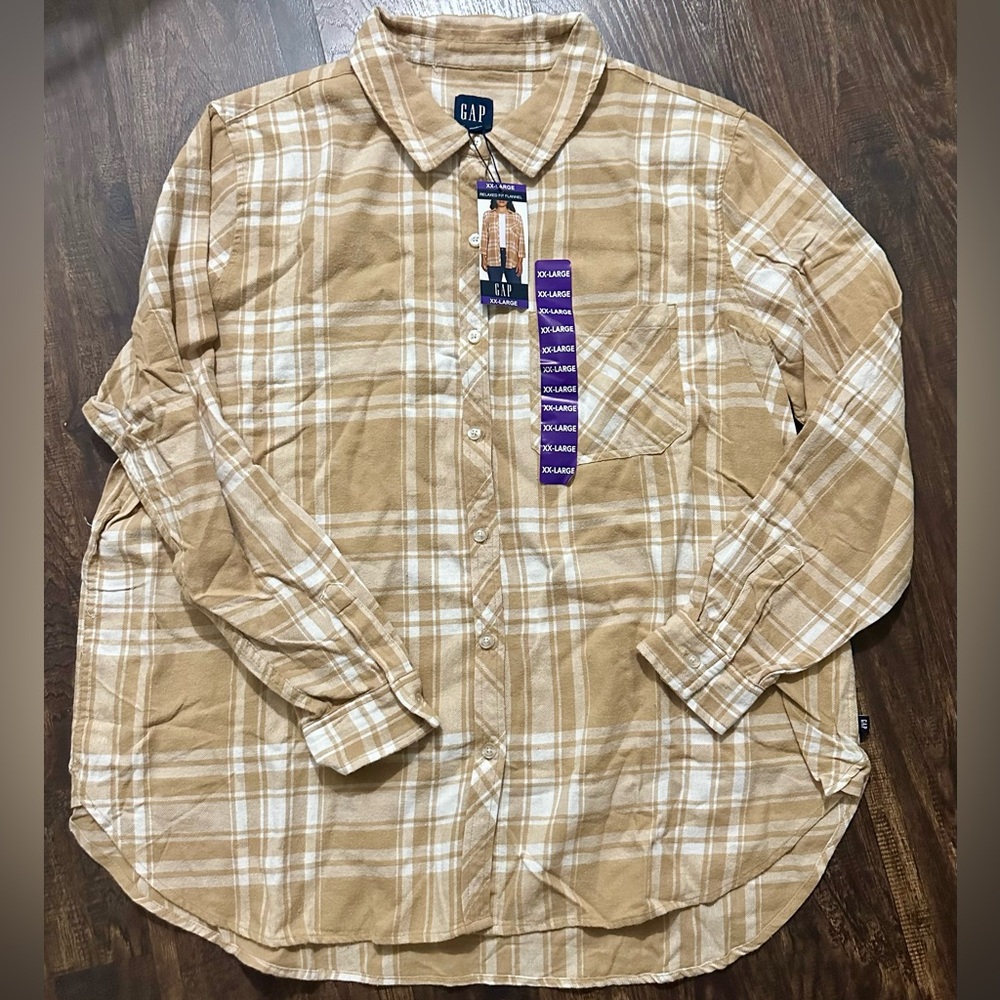 GAP women’s Beige Plaid Casual Shirt